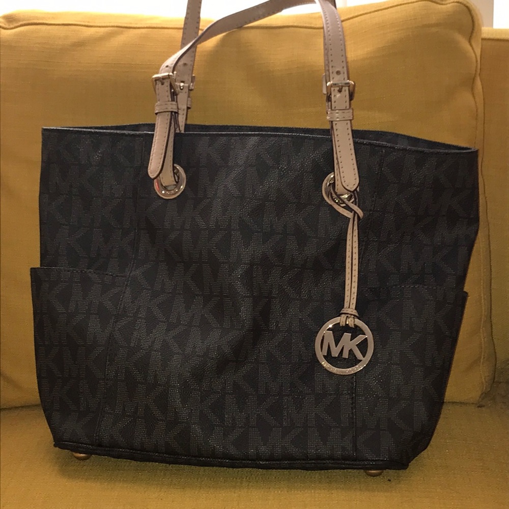 Michael Kors Jet Set Tote